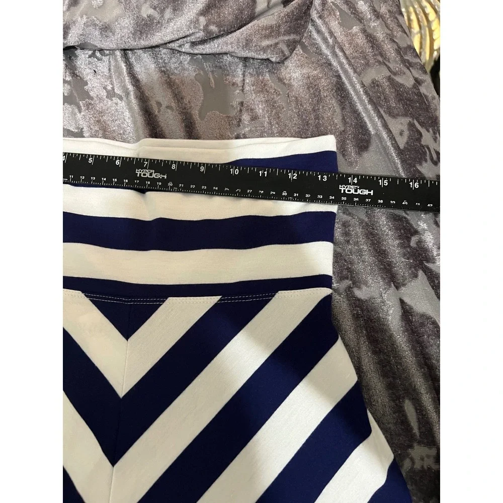 NWT Old Navy Chevron Skirt Navy White Striped Size Small New Nautical‎